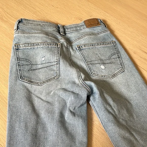 AE Ripped Mom Jean - Picture 3 of 3